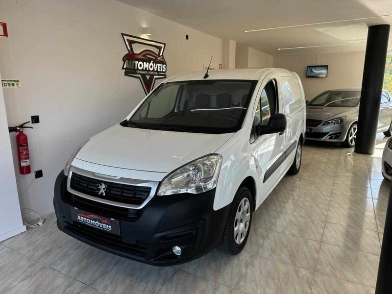 Branco Usado 2016 Peugeot Partner Van | € 11.990 (Preço elevado) - Imagem 1/4