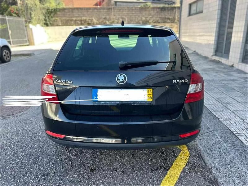 Usado Skoda Rapid 90 HP (66 kW) 2014 Preto Citadino