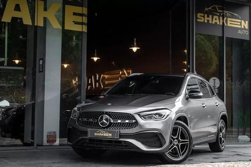 Usado Mercedes GLA250 AMG line 218 HP (160 kW) 2023 Cinza antracite SUV