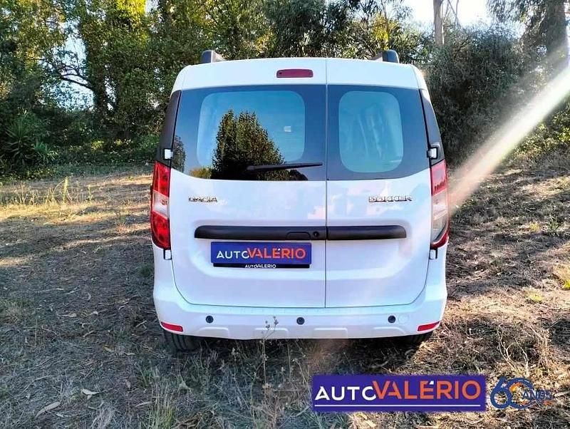 Usado Dacia Dokker Comfort 95 HP (69 kW) 2020 Branco Monovolume