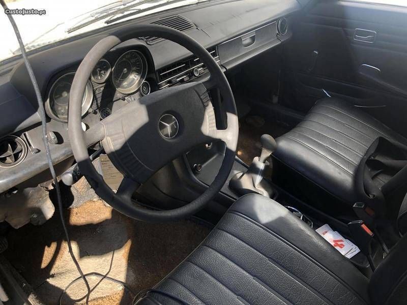 Vendido Mercedes 240 W240 D Peças - Carros usados para venda