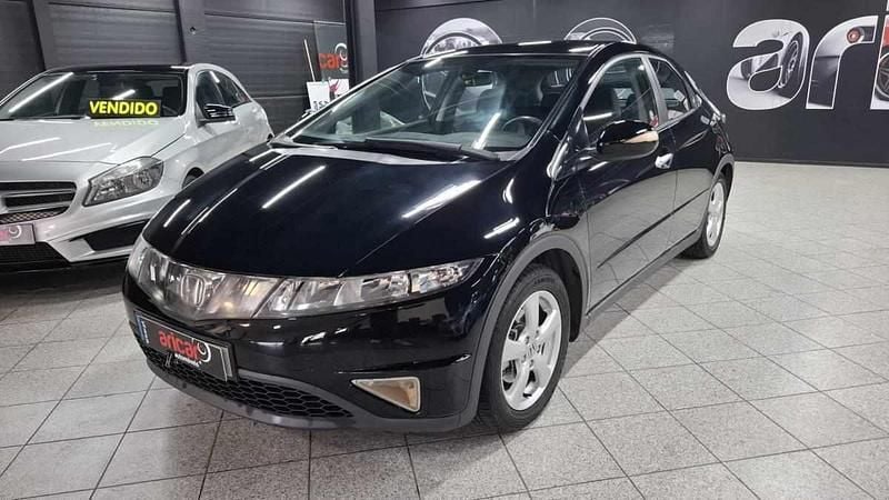Usado Honda Civic 83 HP (61 kW) 2008 Preto Citadino
