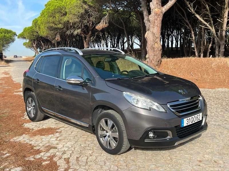 Usado Peugeot 2008 92 HP (67 kW) 2015 Cinzento SUV