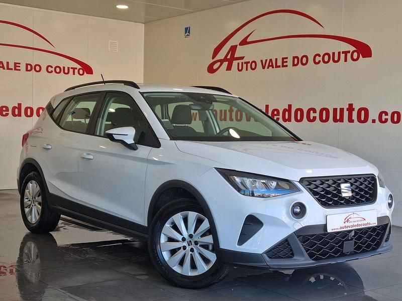 Branco Usado 2023 Seat Arona Style SUV | € 15.690 (Preço justo) - Imagem 1/4