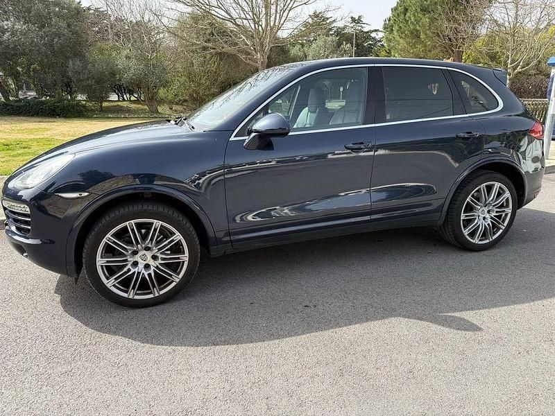 Usado Porsche Cayenne 180 HP (132 kW) 2012 SUV