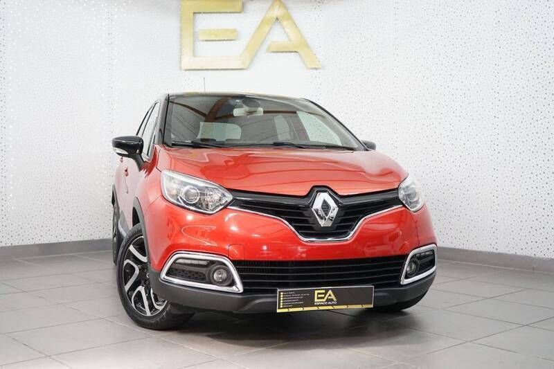 Vermelho Usado 2016 Renault Captur Zen SUV | € 13.980 (Preço justo) - Imagem 1/4