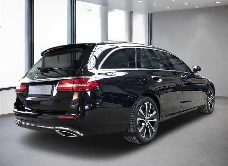 Usado Mercedes E300 320 HP (235 kW) 2020 Preto