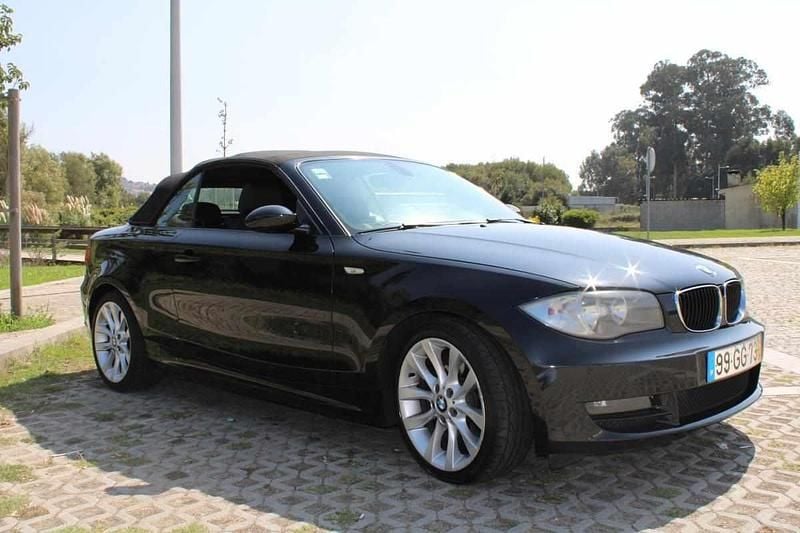 Usado BMW 120 177 HP (130 kW) 2008 Preto Citadino