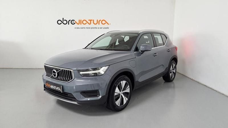 Cinzento Usado 2021 Volvo XC40 Inscription SUV | € 33.500 (Preço justo) - Imagem 1/4