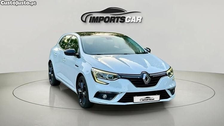 Branco Usado 2019 Renault Mégane IV Intens Citadino | € 15.900 (Preço justo) - Imagem 1/1