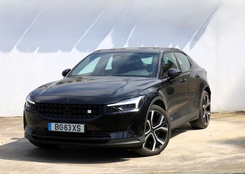 Azul Usado 2024 Polestar 2 Performance Sedan | € 46.700 - Imagem 1/4