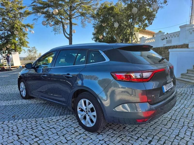 Usado Renault Mégane GrandTour LIMITED 110 HP (80 kW) 2019 Cinzento Carrinha