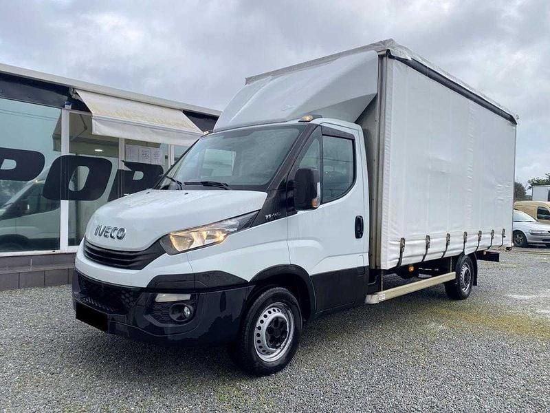 Usado Iveco Daily 140 HP (102 kW) 2017 Branco