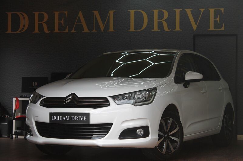 Branco Usado 2018 Citroën C4 Live | € 10.990 (Super Preço) - Imagem 1/4