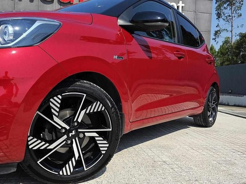 Usado Hyundai i10 100 HP (73 kW) 2023 Vermelho Citadino