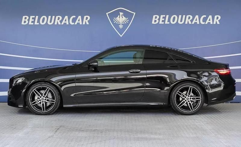 Usado Mercedes E300 AMG line 245 HP (180 kW) 2019 Preto Coupé