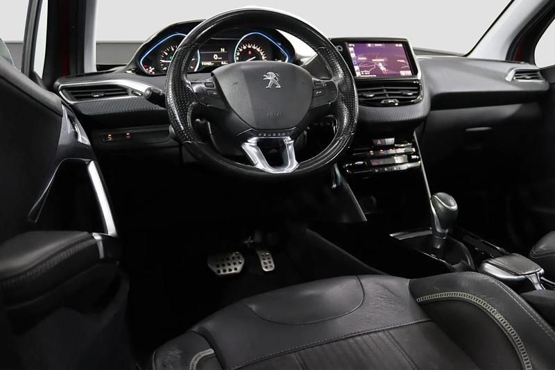 Usado Peugeot 2008 Crossway 110 HP (80 kW) 2016 Vermelho SUV