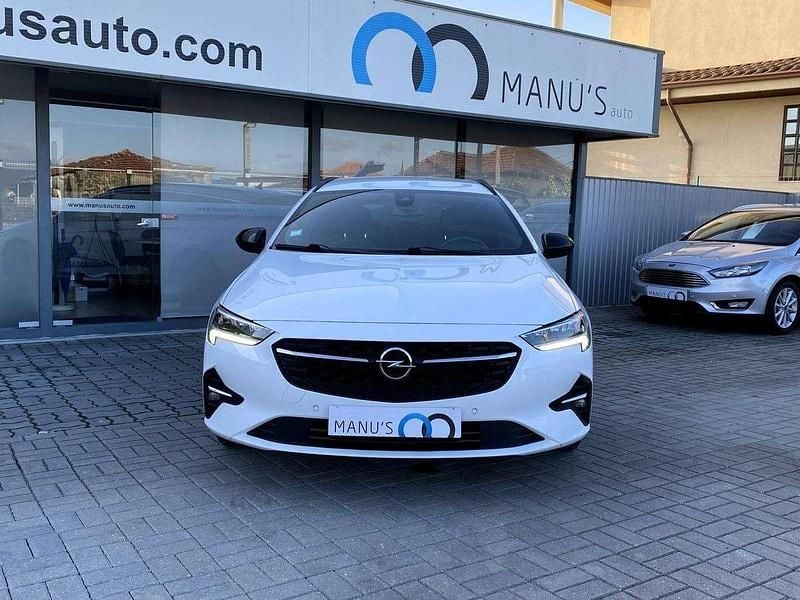 Usado Opel Insignia Business Edition 122 HP (89 kW) 2021 Branco Carrinha