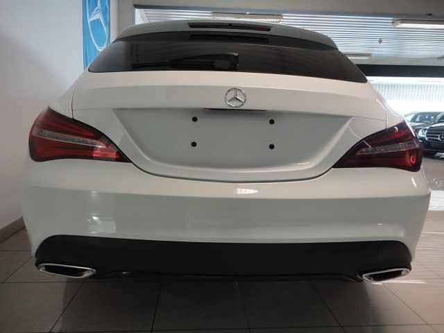 Usado Mercedes CLA180 109 HP (80 kW) 2017 Branco Sedan