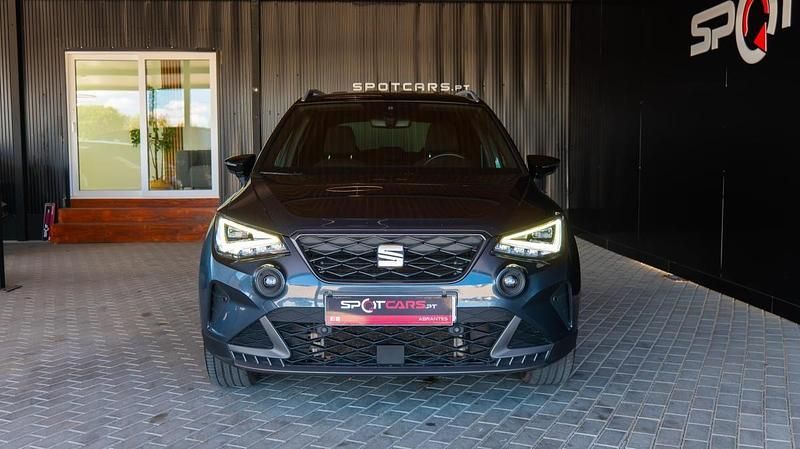 Usado Seat Arona FR 110 HP (80 kW) 2023 Cinza SUV
