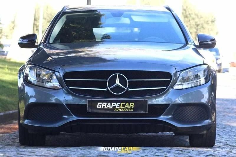 Usado Mercedes C200 136 HP (100 kW) 2017 Cinzento Carrinha