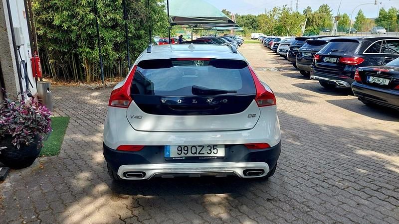 Usado Volvo V40 Summum 120 HP (88 kW) 2016 Branco Carrinha