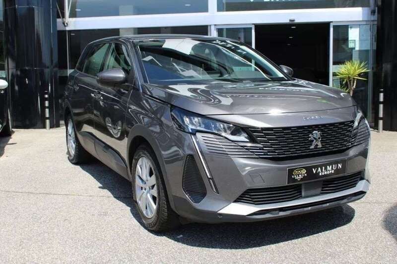 Cinzento Usado 2021 Peugeot 5008 Allure Monovolume | € 22.900 (Preço justo) - Imagem 1/4