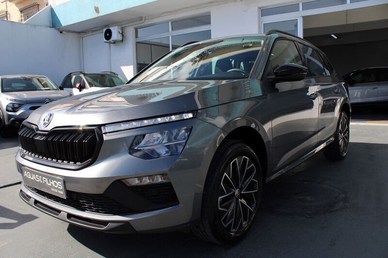 Cinza Usado 2024 Skoda Kamiq Ambition SUV | € 23.990 (Preço elevado) - Imagem 1/4