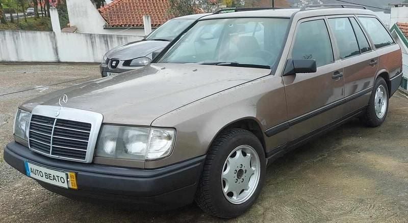 Outra Usado 1988 Mercedes E250 Carrinha | € 2.750 - Imagem 1/4