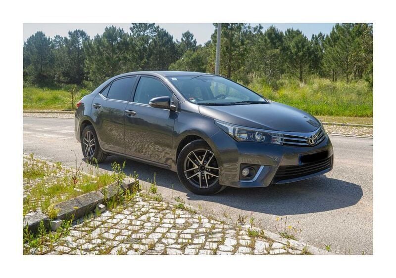 Usado 2014 Toyota Corolla Sedan | € 10.900 - Imagem 1/4