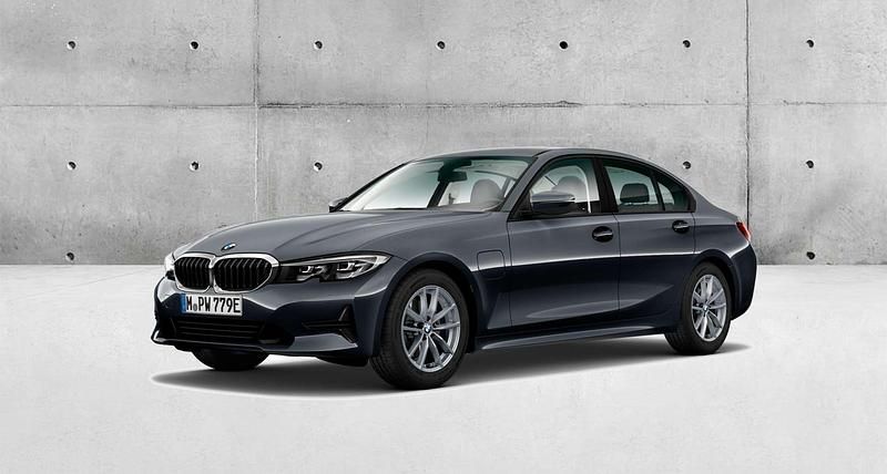 Cinza mineral metalizada Usado 2020 BMW 330e Advantage Sedan | € 27.946 (Preço justo) - Imagem 1/4