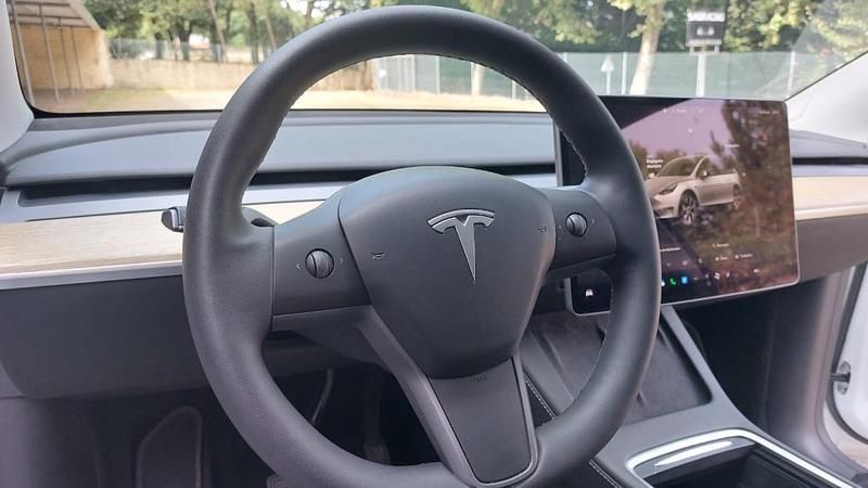 Usado Tesla Model Y 219 kW (299 HP) 2023 Preto SUV
