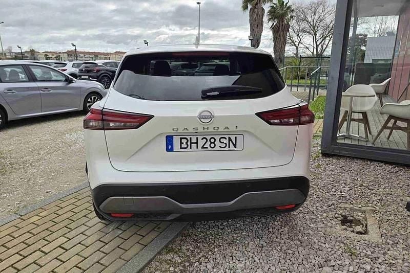 Usado Nissan Qashqai N-Connecta 140 HP (102 kW) 2024 Branco SUV