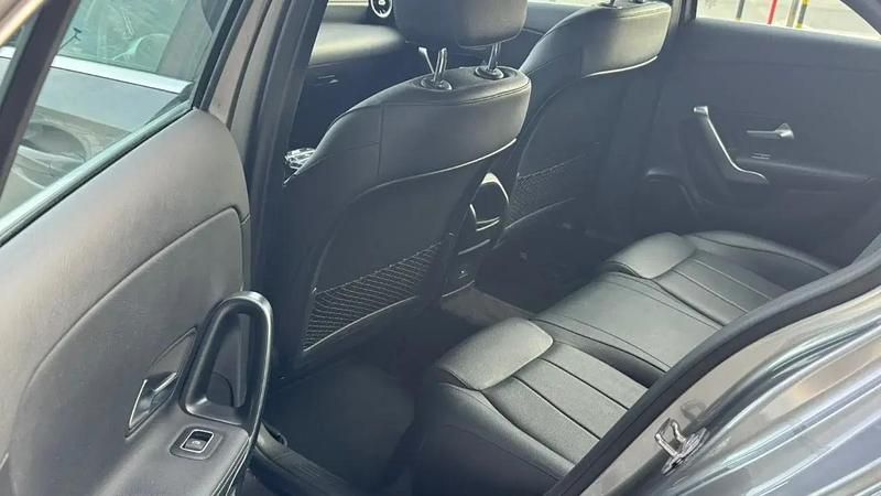 Usado Mercedes A250 Advanced 218 HP (160 kW) 2023 Cinza mountain Citadino