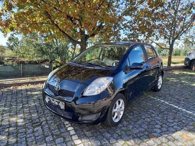 Preto Usado 2009 Toyota Yaris | € 6.750 (Preço justo) - Imagem 1/4