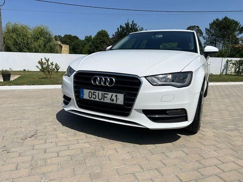 Branco Usado 2013 Audi A3 Sport Sedan | € 10.000 (Bom preço) - Imagem 1/4