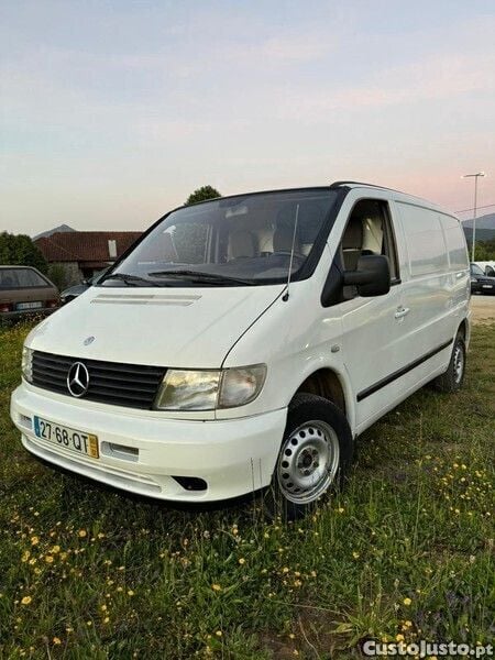 Branco Usado 2000 Mercedes Vito Monovolume | € 4.000 - Imagem 1/1