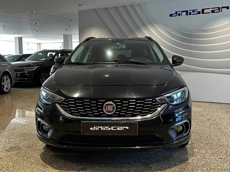 Usado Fiat Tipo Lounge 120 HP (88 kW) 2018 Preto