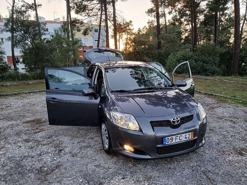 Usado 2008 Toyota Auris Sedan | € 7.399 (Bom preço) - Imagem 1/4
