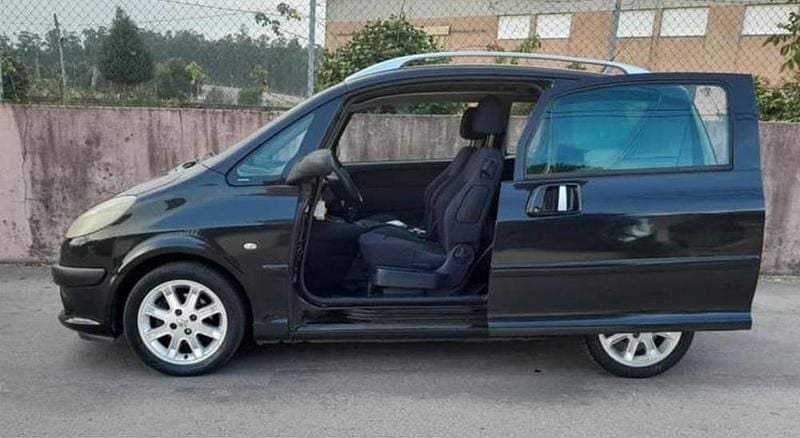 Usado Peugeot 1007 68 HP (50 kW) 2005 Monovolume