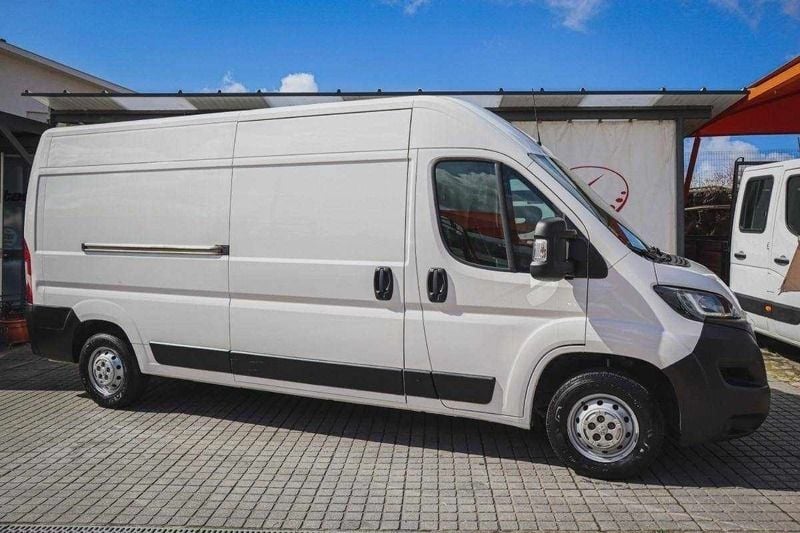 Branco Usado 2019 Peugeot Boxer Van | € 16.980 (Preço justo) - Imagem 1/4