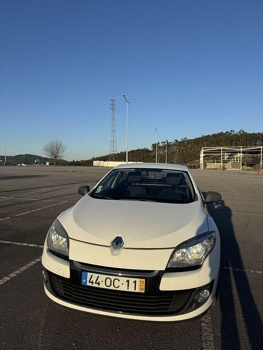 Usado 2013 Renault Mégane III Sedan | € 3.990 (Super Preço) - Imagem 1/4