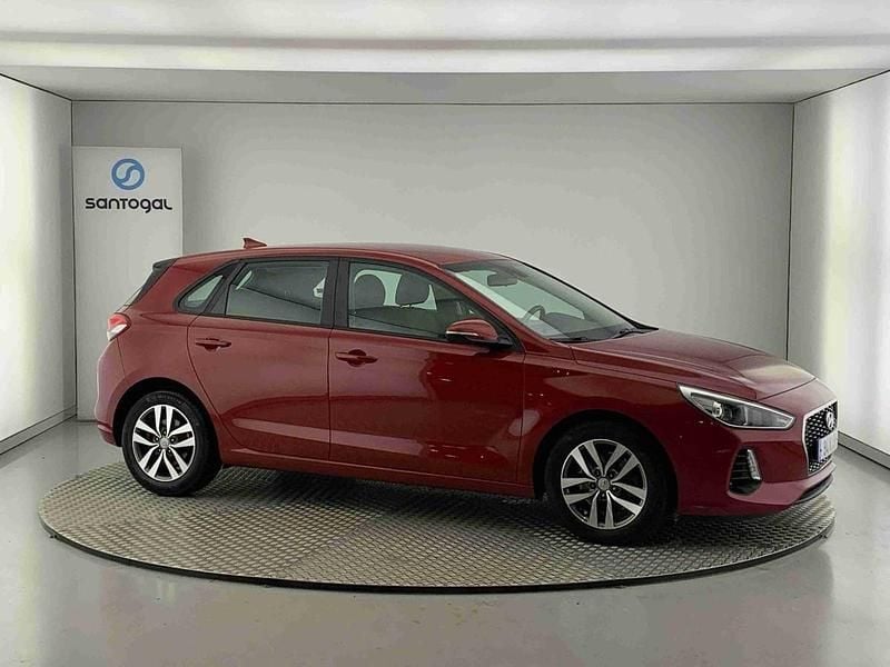 Vermelho Usado 2018 Hyundai i30 Style Citadino | € 14.990 (Super Preço) - Imagem 1/3