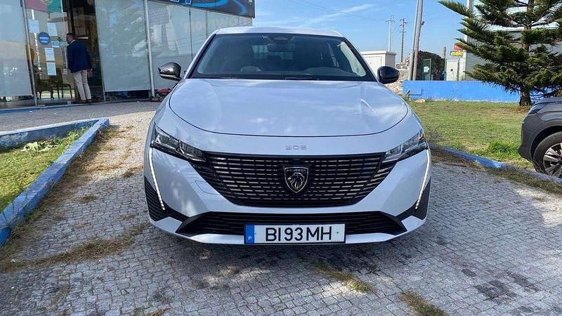 Usado Peugeot 308 SW 130 HP (95 kW) 2024 Branco Carrinha