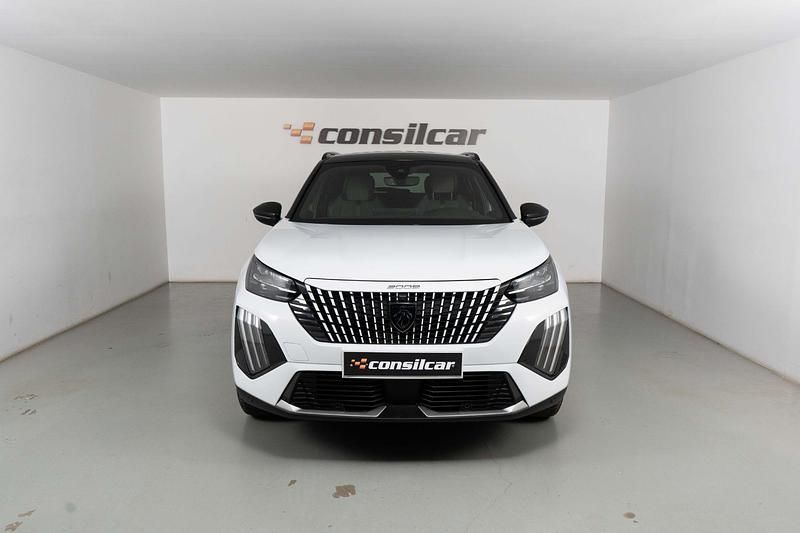 Branco Usado 2024 Peugeot 2008 GT SUV | € 24.680 (Preço justo) - Imagem 1/4