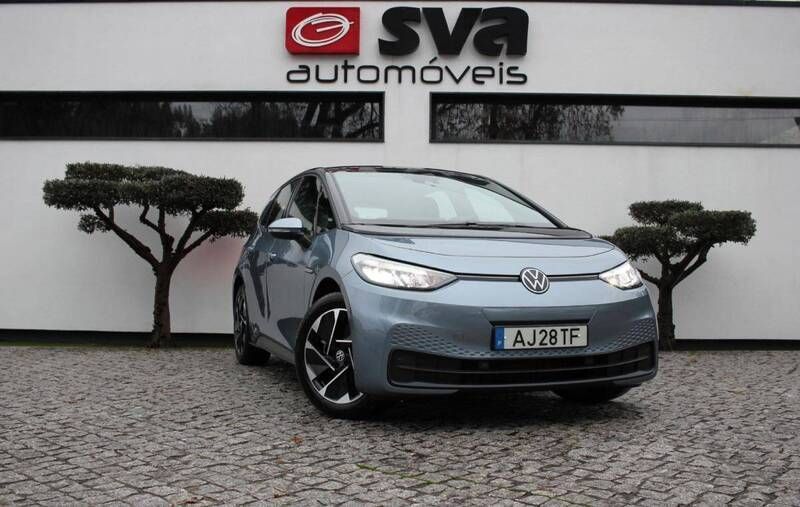 Azul Usado 2021 VW ID.3 Citadino | € 29.900 - Imagem 1/4