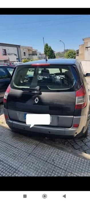 Usado 2006 Renault Scénic II Monovolume | € 2.900 (Preço justo) - Imagem 1/4