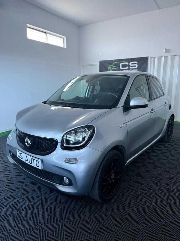 Usado Smart ForFour 71 HP (52 kW) 2018 Cinzento Citadino
