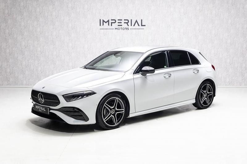 Usado Mercedes A180 AMG line 116 HP (85 kW) 2023 Branco Sedan