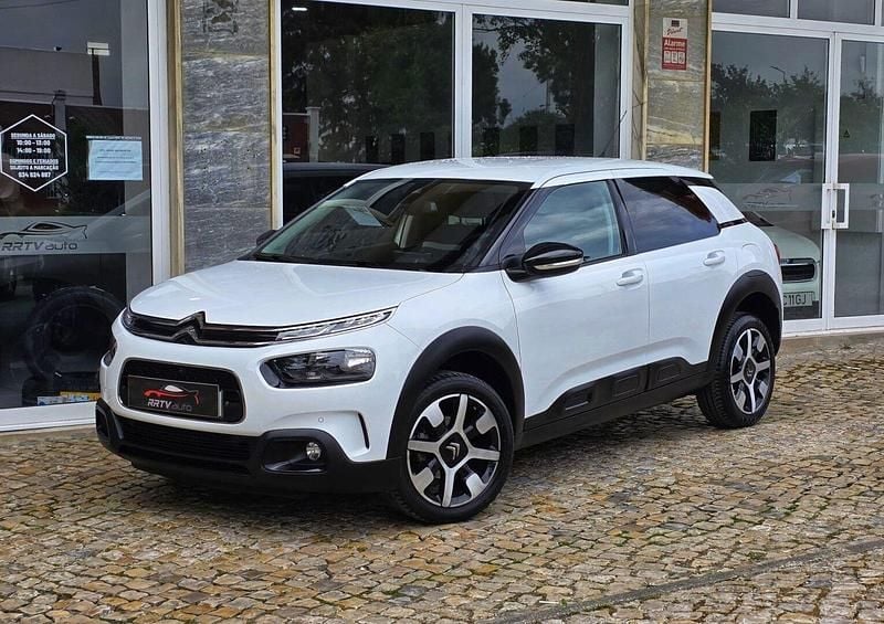 Branco Usado 2018 Citroën C4 Feel SUV | € 12.450 (Super Preço) - Imagem 1/4